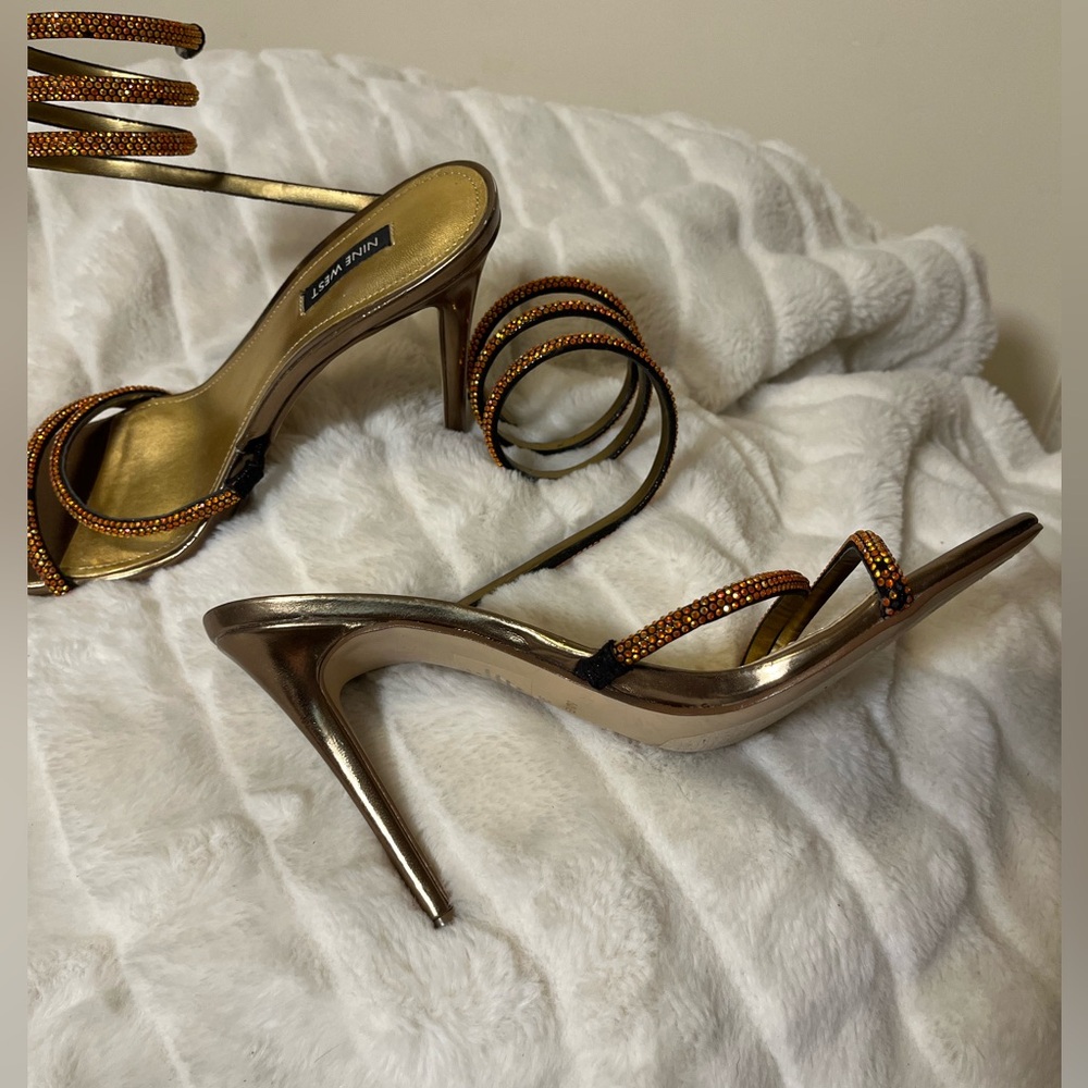 Nine West 9M Gold Orange Rhinestone Gladiator Shimmer Heels Fall Halloween Glam